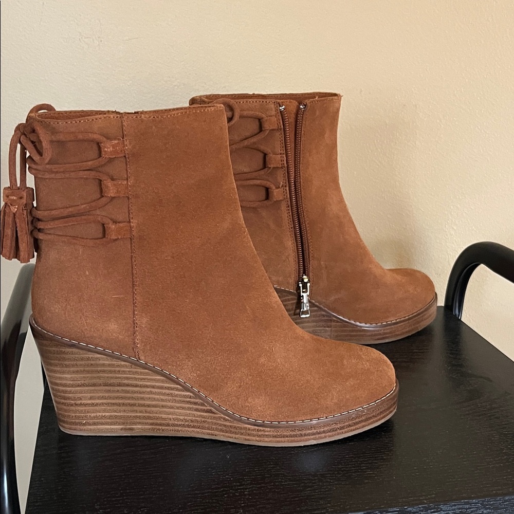 Women's Suede Wedge Ankle Boots in Chestnut